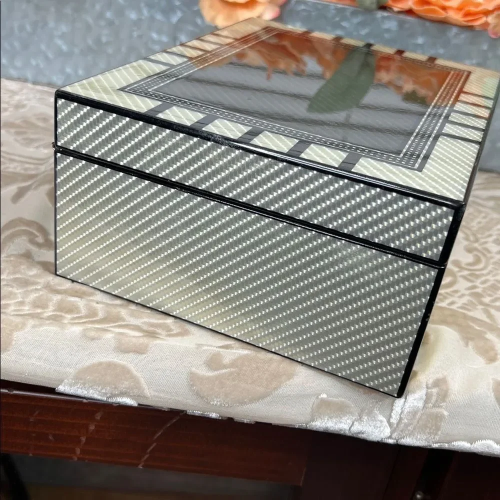Watch storage box